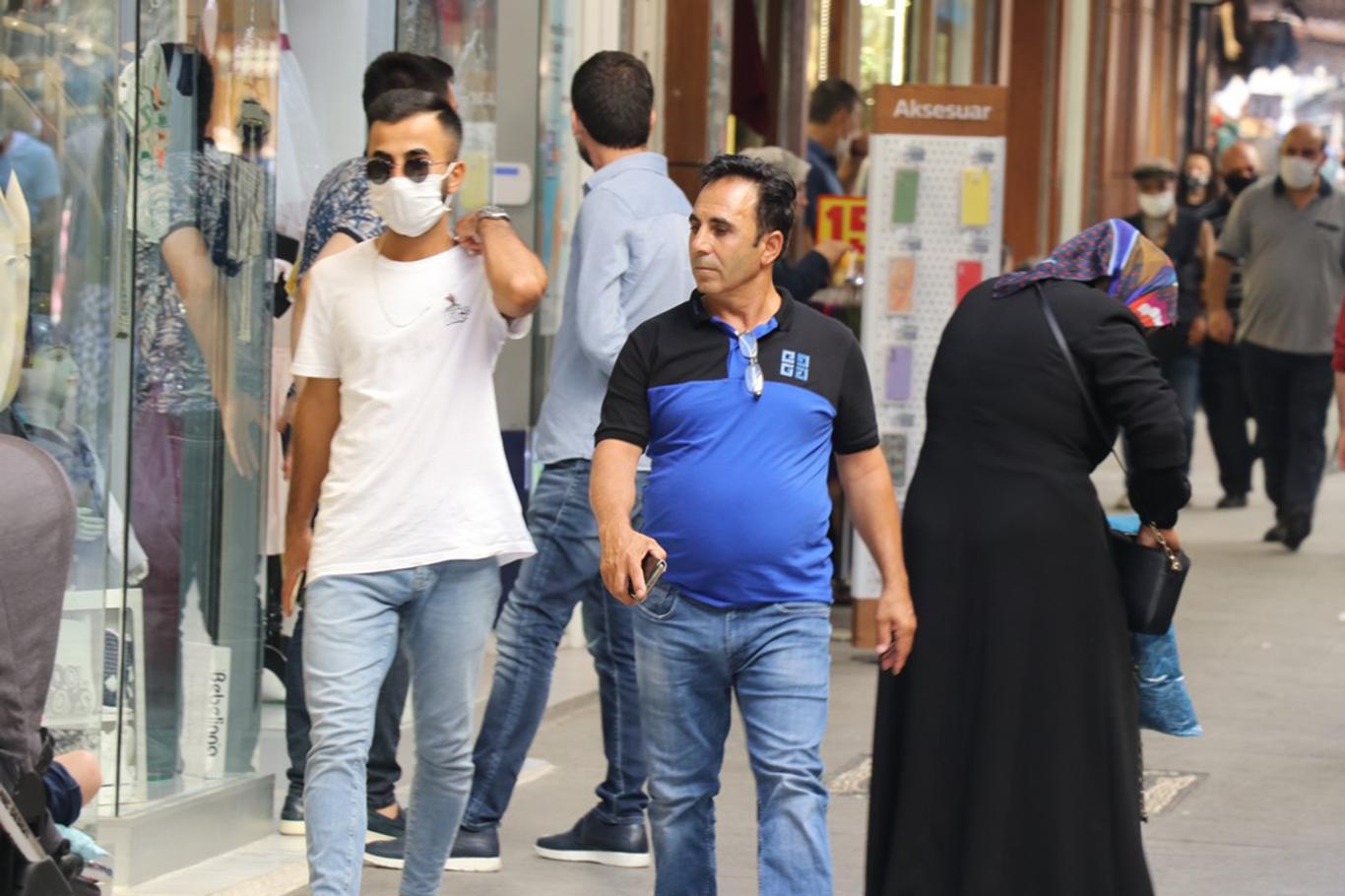 Gaziantep'te 2 bin 598 kişiye sosyal mesafe ve maske cezası verildi